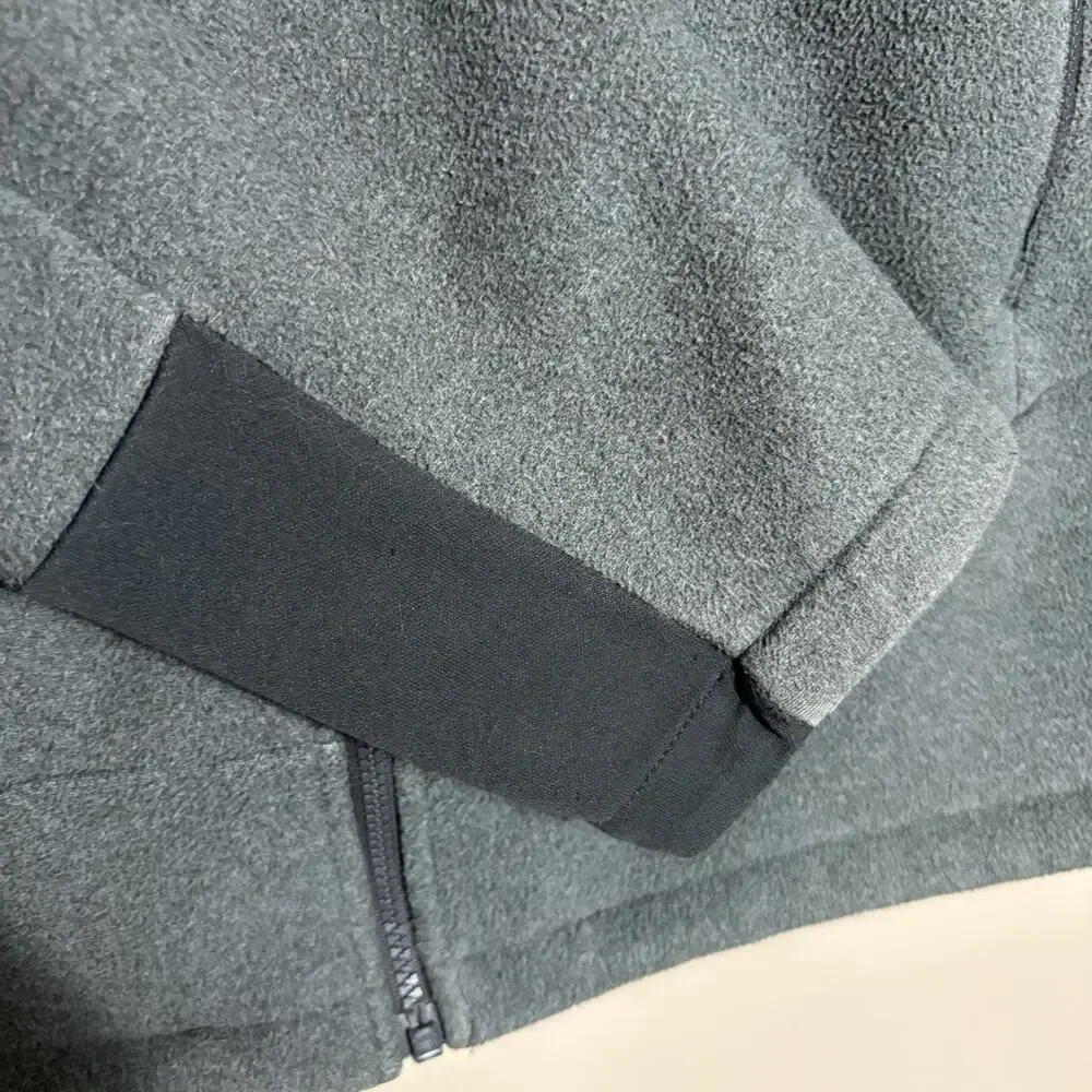 The North Face Mens XL Gray Full Zip Fleece Jacket Softshell Chest Pocket Travel
